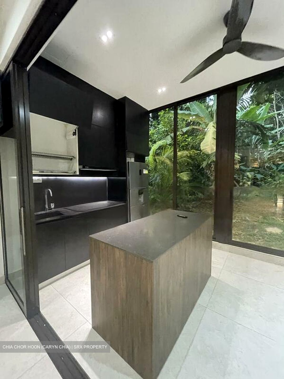 La Suisse (D11), Terrace #474433821